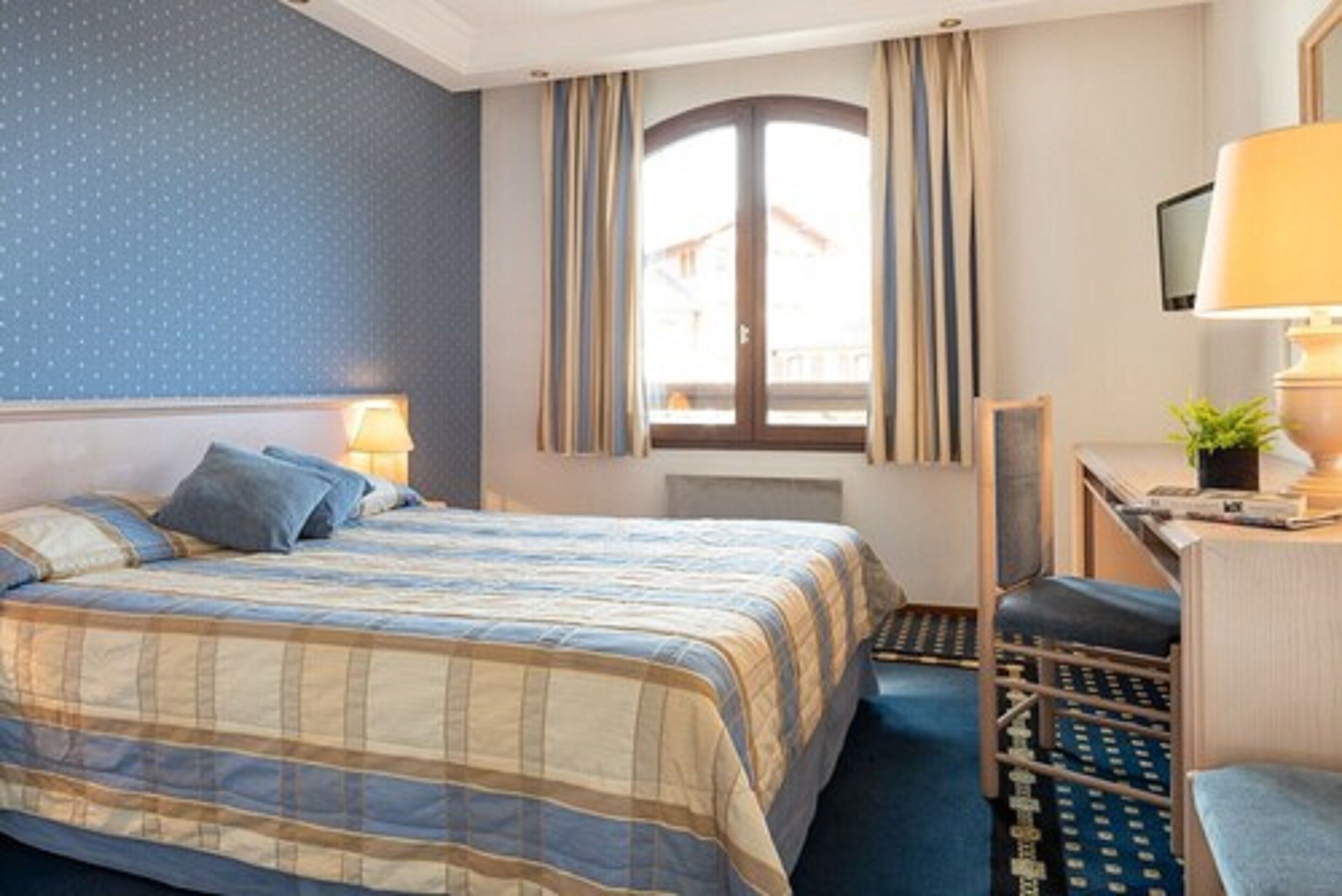 classic double or twin room | blackout curtains, soundproofing, iron/ironing board, free wifi