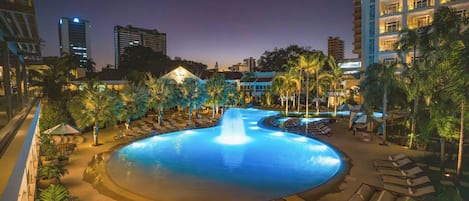 Seasonal outdoor pool