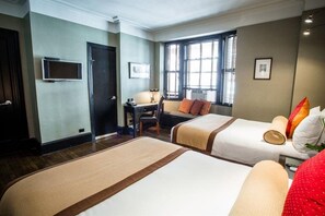 Premium bedding, down duvets, pillow-top beds, in-room safe - The Mansfield Hotel (New York)