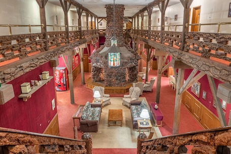 Lobby. Heidelberg Inn