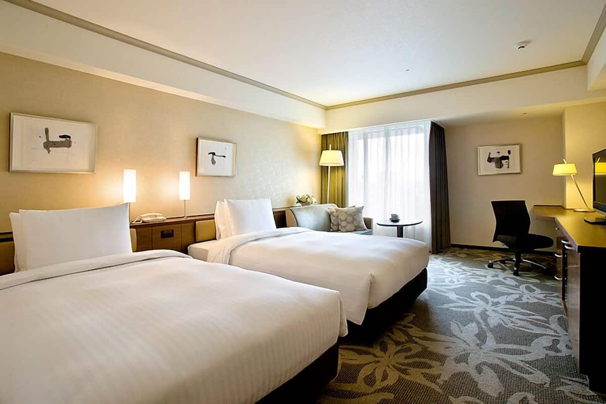 Minibar, in-room safe, desk, iron/ironing board