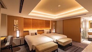 迷你吧、客房內保險箱、書桌、熨斗/熨衣板