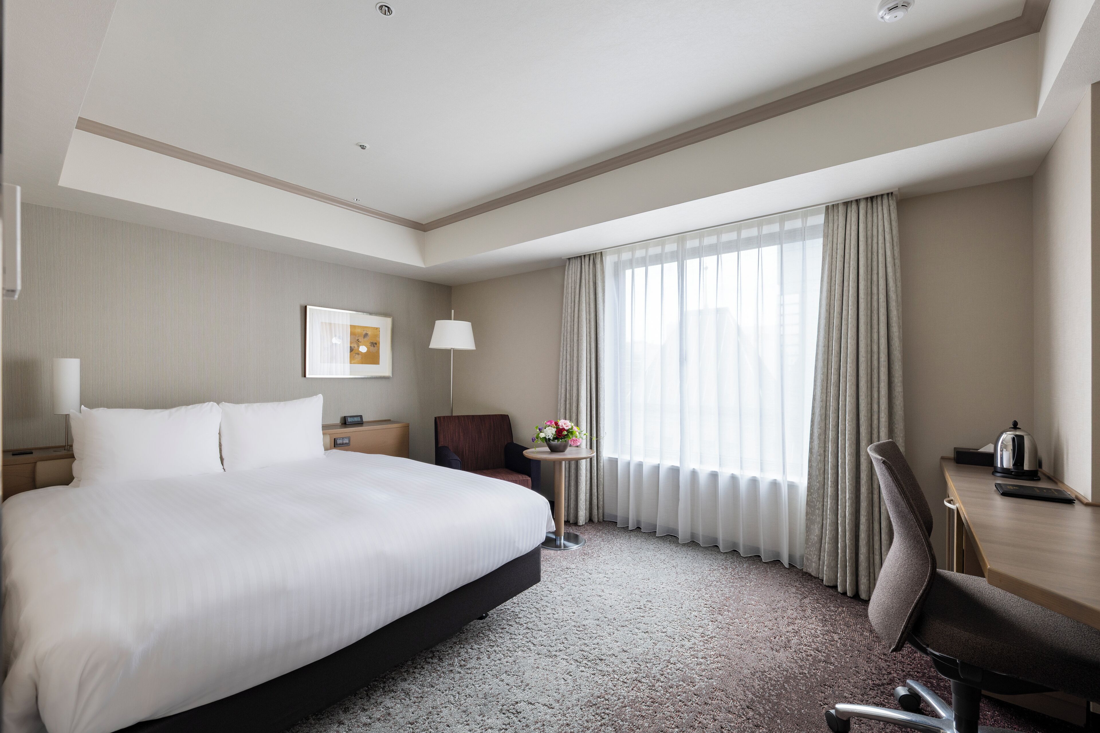 Tweepersoonskamer, niet-roken | Een minibar, een kluis op de kamer, een bureau