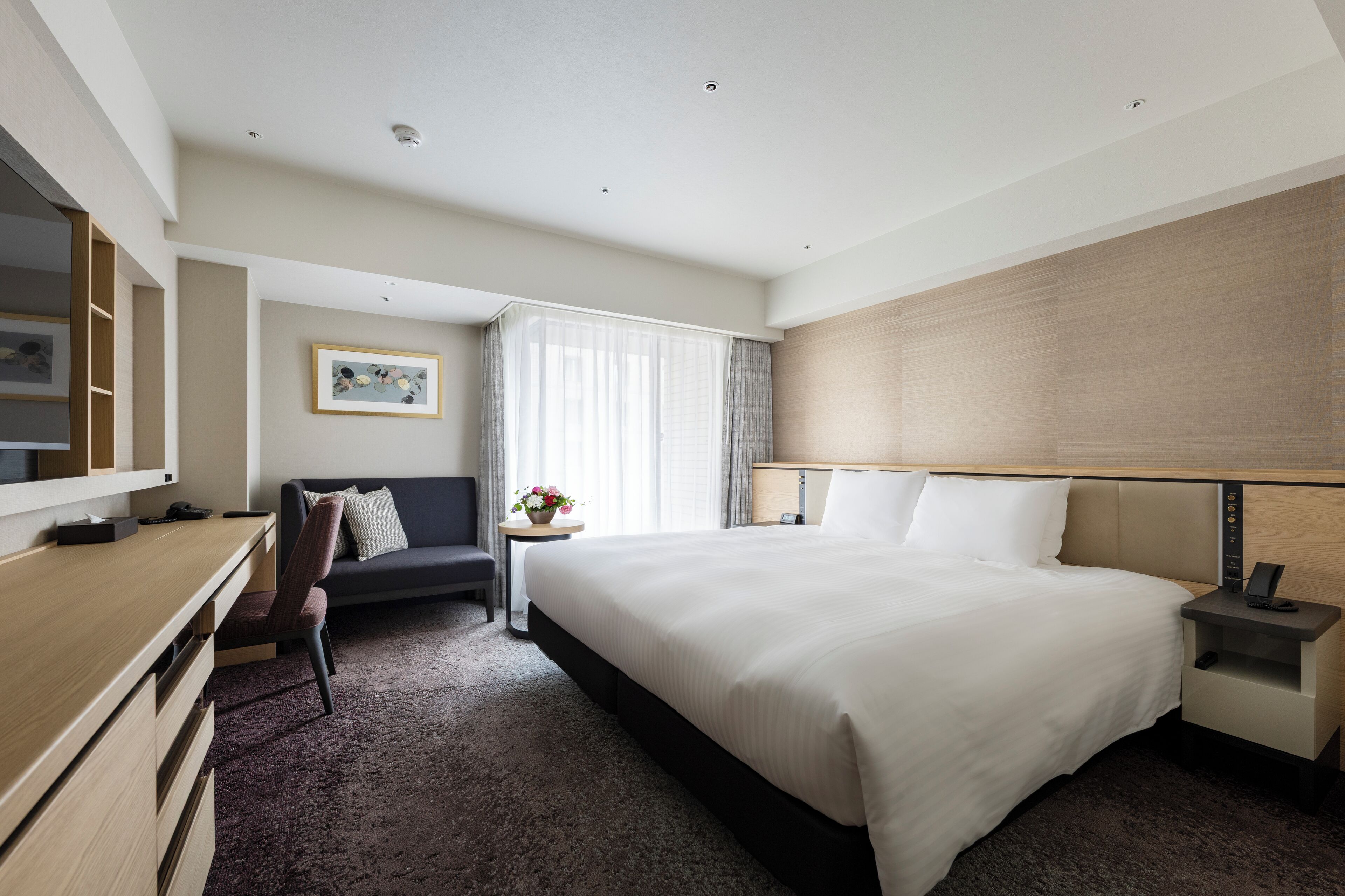 Tweepersoonskamer, niet-roken | Een minibar, een kluis op de kamer, een bureau