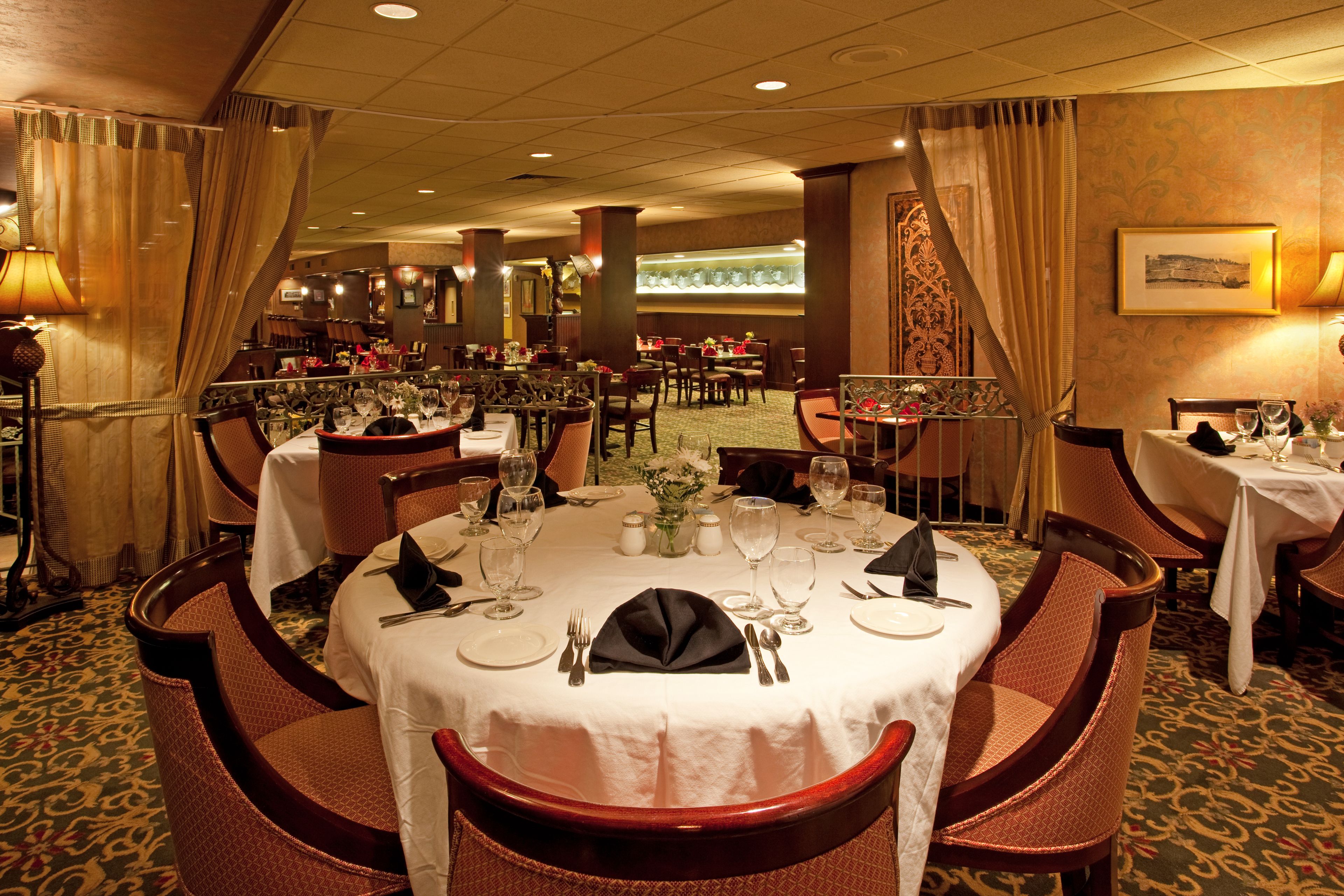 breakfast, lunch and dinner served