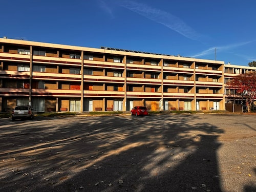 Airport Inn Memphis-Graceland by Hotel O