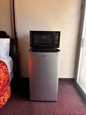 واي فاي مجانًا وملاءات أسرّة