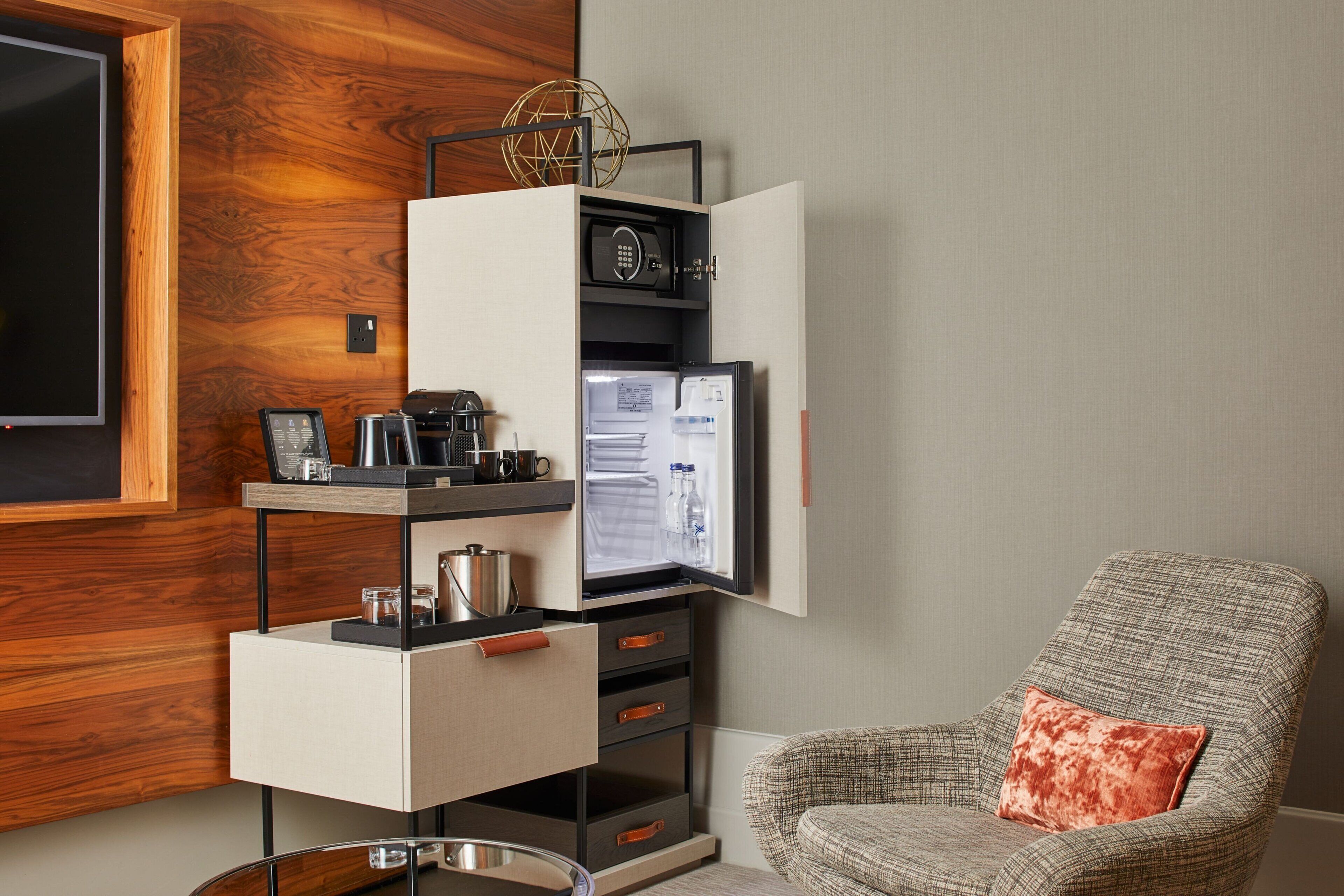 executive suite, multiple beds (executive lounge access) | 1 bedroom, pillow-top beds, in-room safe, desk