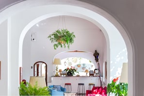 Cocktail bar, ocean views, open daily - Poseidon Hotel (Positano)