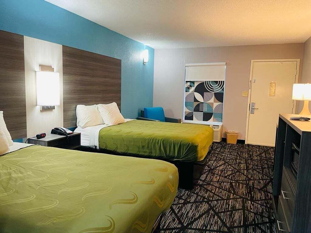 Individually furnished, desk, iron/ironing board, free WiFi