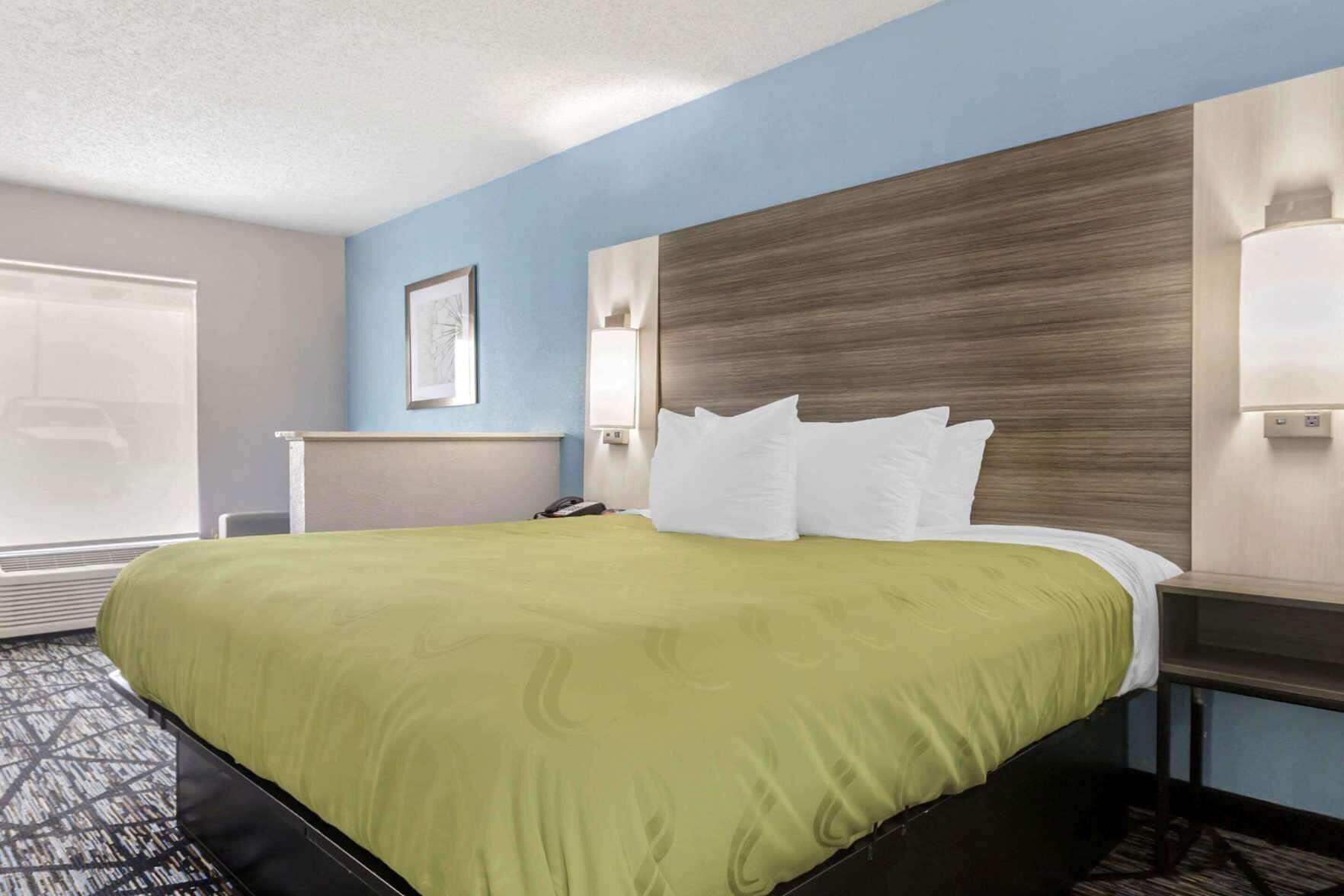 Individually furnished, desk, iron/ironing board, free WiFi