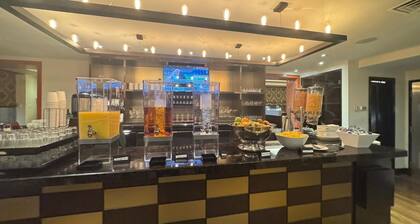 Cambridge Suites Toronto