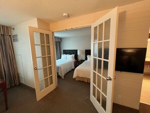 1 bedroom, premium bedding, pillowtop beds, in-room safe - Cambridge Suites Toronto (Toronto)