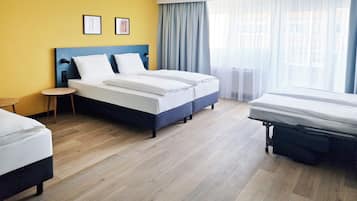 Family Room | In-room safe, blackout drapes, soundproofing, free cribs/infant beds