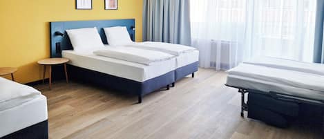 Family Room | In-room safe, blackout drapes, soundproofing, free cribs/infant beds