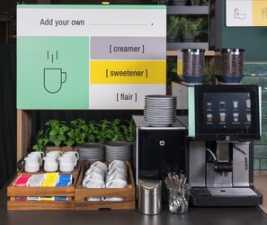 Se ofrece un desayuno bufé (10 EUR por persona)