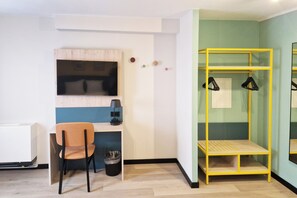 In-room safe, blackout curtains, soundproofing, free cots/infant beds - Hotel Boulevard (Stuttgart)