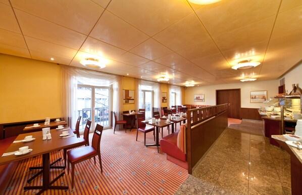 Daily buffet breakfast (EUR 10 per person)
