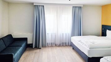 Family Room | In-room safe, blackout drapes, soundproofing, free cribs/infant beds