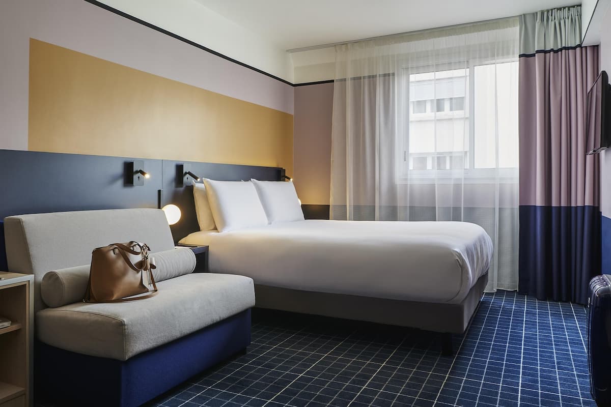 Chambre supérieure, 1 lit double et 1 canapé-lit | 1 chambre, literie de qualité, minibar, coffre-fort