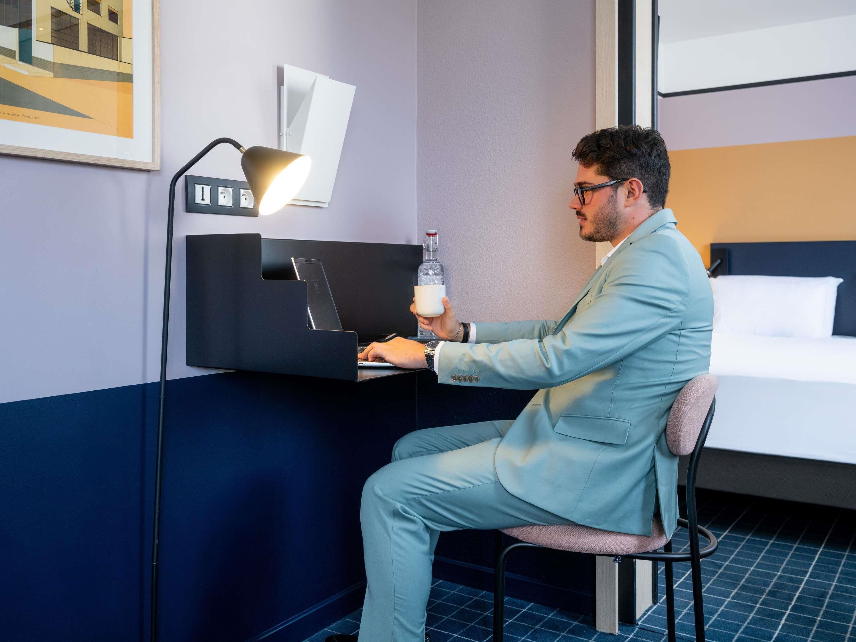 1 多间卧室、高档床上用品、迷你吧、客房内保险箱