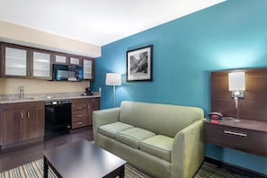 Suite, 1 King Bed, Non Smoking, Kitchenette (with Sofabed) | Private kitchenette | Mini-fridge, microwave, coffee/tea maker