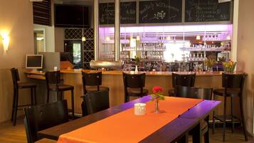 Bar (in der Unterkunft)