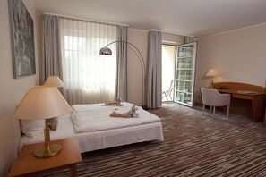 Hypo-allergenic bedding, in-room safe, desk, blackout drapes - Best Western Hotel Quintessenz-forum (Dresden)