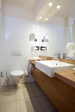Hair dryer, towels