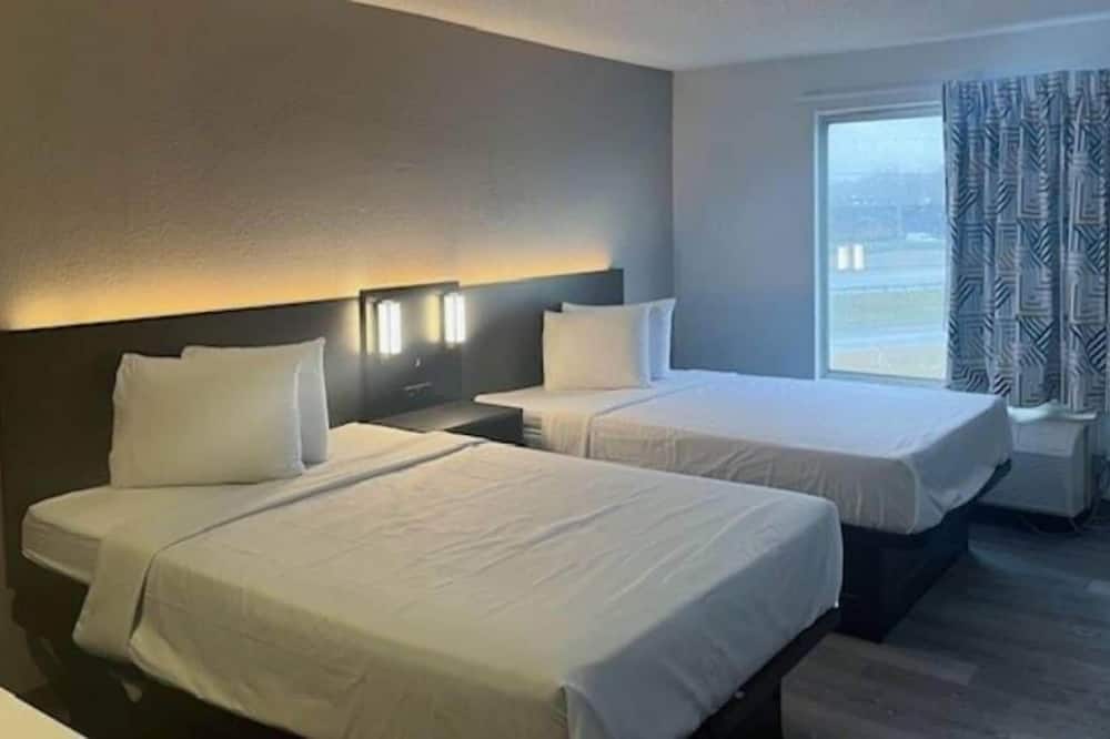 Studio 6 Suites Norcross, GA