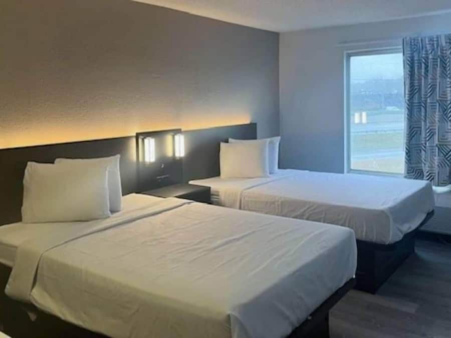 Schreibtisch, Bügeleisen/Bügelbrett, kostenloses WLAN, Bettwäsche