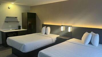 Meja kerja, setrika/meja setrika, Wi-Fi gratis, dan seprai linen