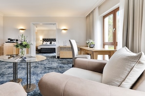 Junior Suite | Living room | Smart TV