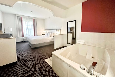 Studio Suite, 1 King Bed, Non Smoking | Desk, iron/ironing board, free cribs/infant beds, free WiFi