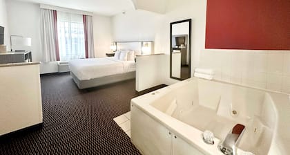 Ramada by Wyndham Columbia