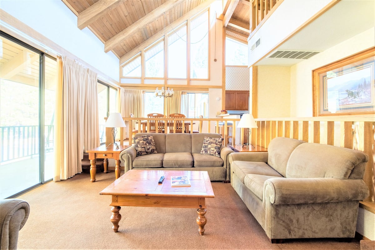 Condo, 2 Bedrooms (Lake Shore, Non-AC) | Living area | 27-inch flat-screen TV with cable channels, TV, fireplace