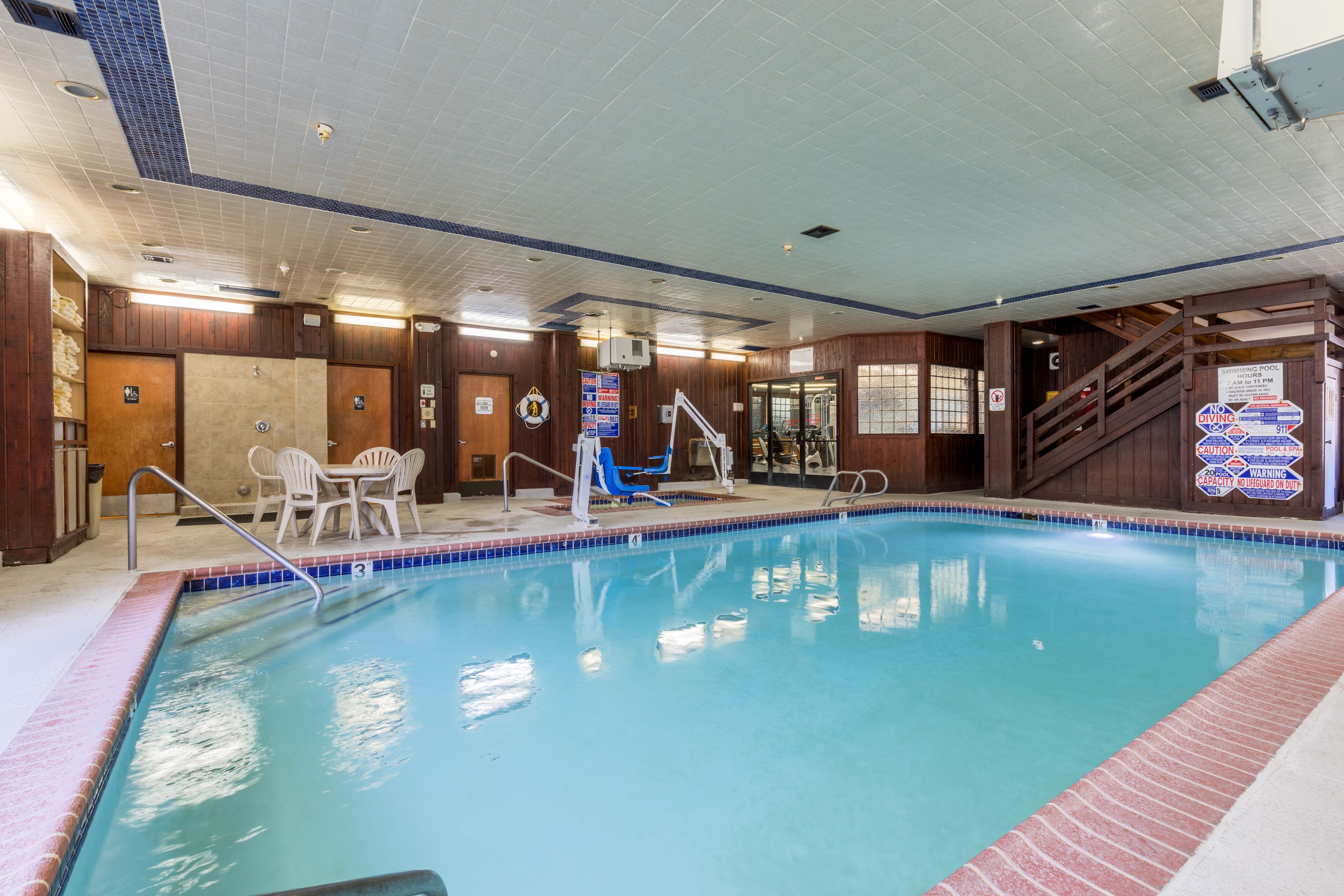 Una piscina techada