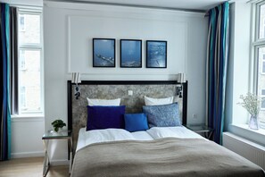 Roupas de cama antialérgicas, edredons de pluma, escrivaninha