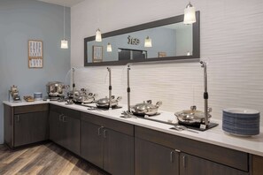 Daily full breakfast (USD 19.95 per person) - Hilton Durham near Duke University (Durham)