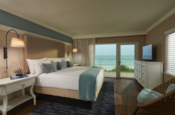 Premium bedding, in-room safe, individually decorated at Edgewater Beach Hotel