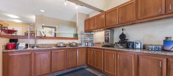 Hawthorn Suites By Wyndham Fort Worth/medical Cent