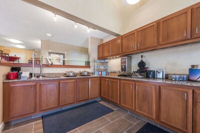 Hawthorn Suites By Wyndham Fort Worth/medical Cent