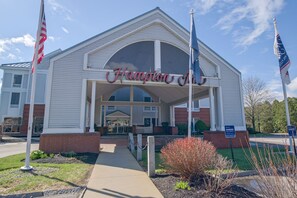 Front of property - Hampton Inn by Hilton Concord/Bow (Bow)