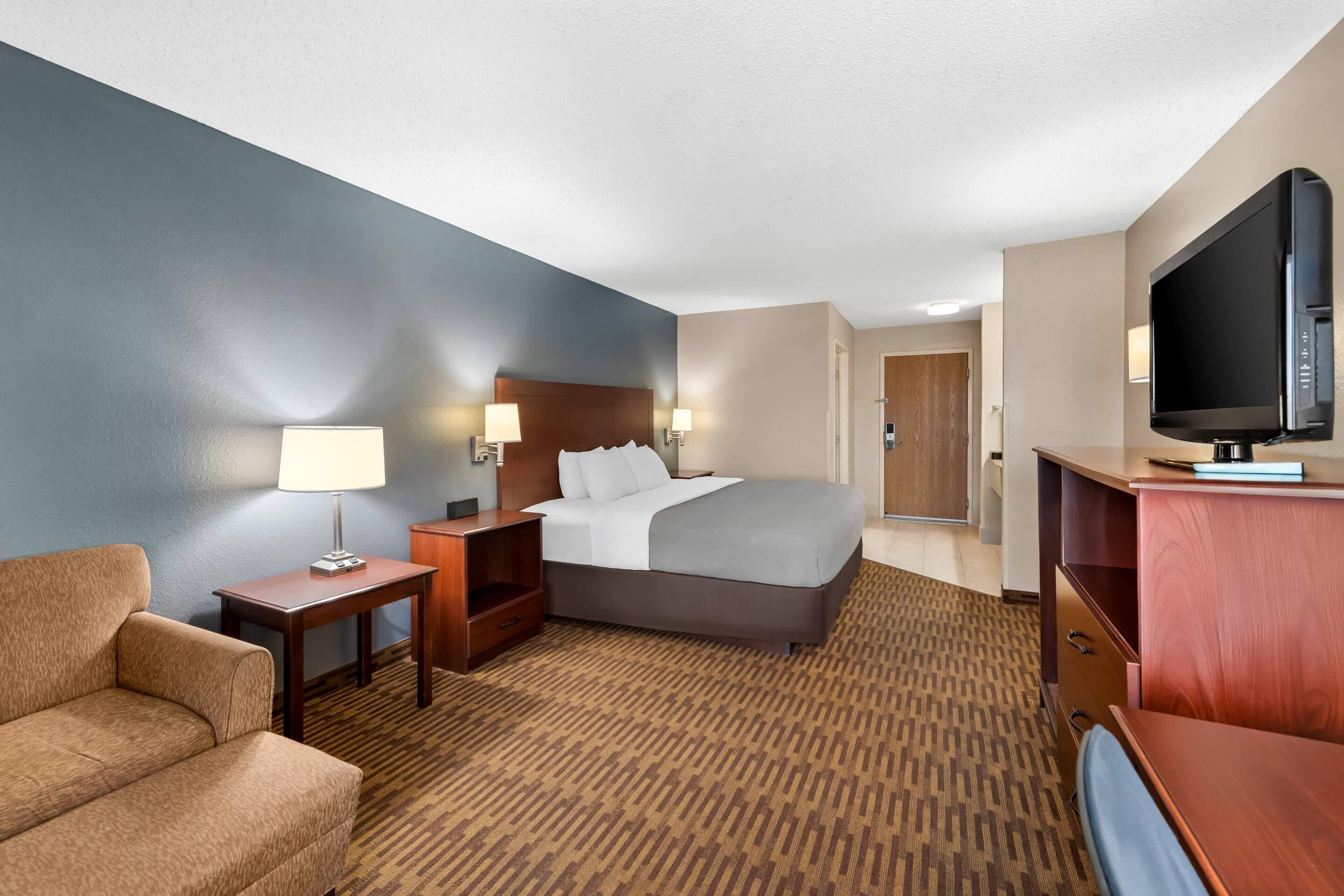 In-room safe, desk, iron/ironing board, rollaway beds
