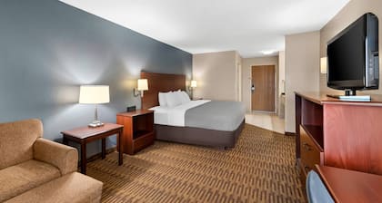 Quality Inn & Suites Lawrence - University Area