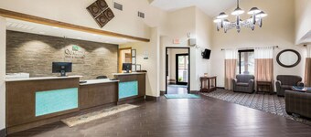 Quality Inn & Suites Lawrence - University Area