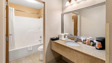 Suite, 1 cama King size, para no fumadores | Caja de seguridad en la habitación y escritorio