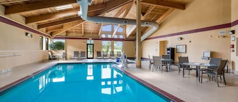 Indoor pool, pool loungers