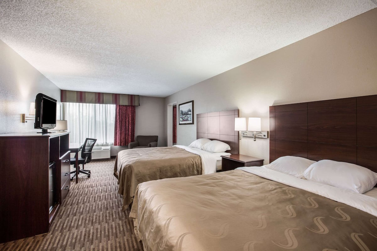 In-room safe, desk, iron/ironing board, rollaway beds
