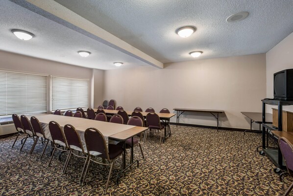 Meeting facility - Quality Inn & Suites Lawrence - University Area (Lawrence)
